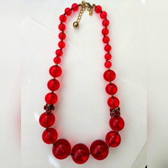 KATE SPADE RED BOWERY BALL LUCITE NECKLACE WITH RED CRYSTAL ACCENTS - Picture 4 of 9